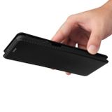 Peňaženkové kožené puzdro Carbon Fiber na Motorola Edge 20 - Čierna