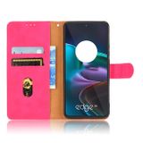 Peňaženkové kožené puzdro Skin feel na Motorola Edge 30 - Ružovo červená