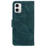 Peňaženkové kožené puzdro Tiger Embossing na Moto G73 5G - Zelená